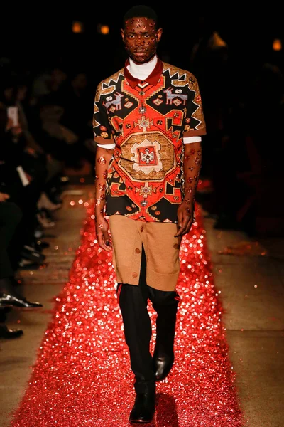 Look 48